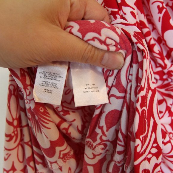 Jones Wear Red & White Floral V-Neck Dress - Picture 5 of 7